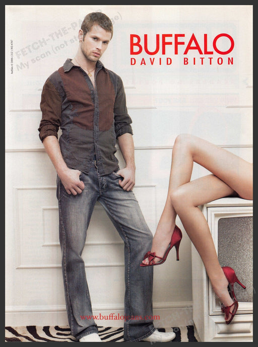 Buffalo David Bitton Jeans 2000s Print Advertisement Ad 2006 Sexy Long Legs Fetch-the-Paper