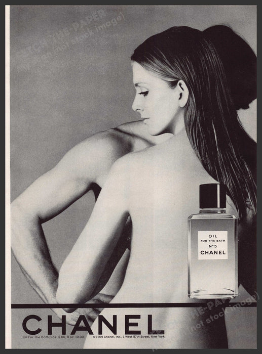 Chanel No. 5 Oil for the Bath 1960s Print Advertisement Ad 1969 Bare Model Fetch the Paper!