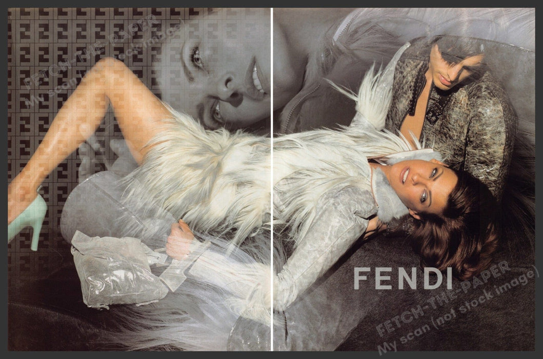 Fendi Linda Evangelista 2000s Print Advertisement Ad (2 Page) 2003 Legs Fetch-the-Paper