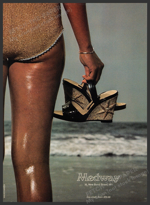 Medway Shoes 1970s Print Advertisement Ad 1977 Legs Backside Beach Water Fetch-the-Paper