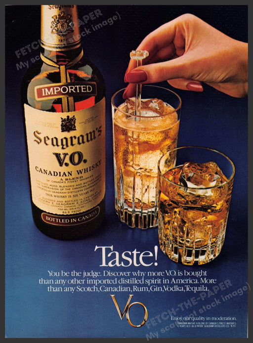 Seagram's V.O. 1980s Print Advertisement 1981 Stirring Stick Glasses Seagram's