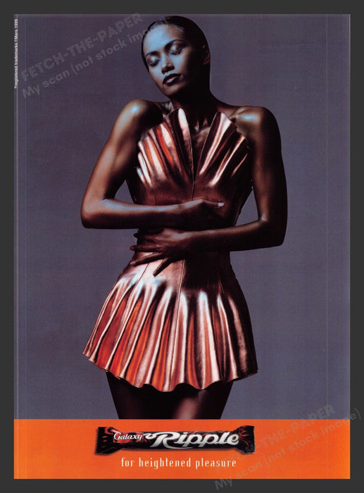 1999 Galaxy Ripple Candy Mars Bar Sexy Model Print Advertisement Ad.