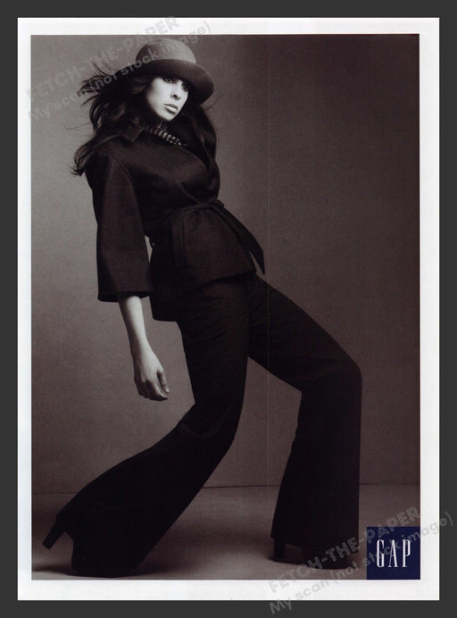 Gap 2000s Print Advertisement 2007 Sarah Silverman Fashion Magazine Snapshot Fetch the Paper!