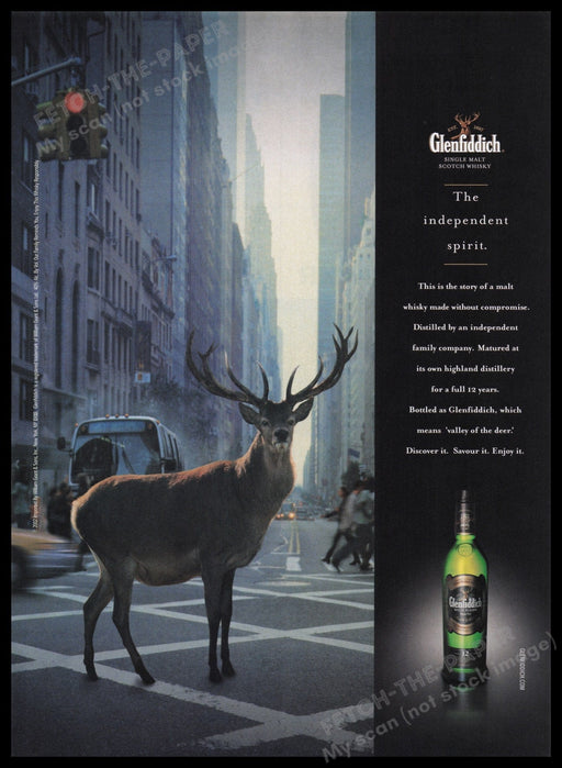 Glenfiddich Scotch Whiskey 2000s Print Advertisement Ad 2002 Fetch the Paper!