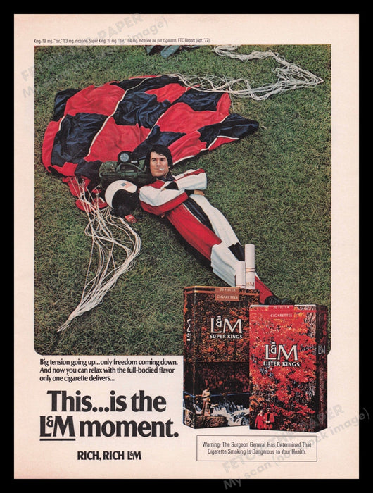 L&M Super Kings Cigarettes 1970s Print Advertisement Ad 1972 Parachute Fetch the Paper!