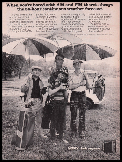 Sony TFM-3900W Pocket Radio 1970s Print Advertisement Ad 1972 Golfers Fetch the Paper!