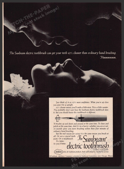 Sunbeam Electric Toothbrush 1960s Print Advertisement 1969 Kissing Couple Fetch the Paper!