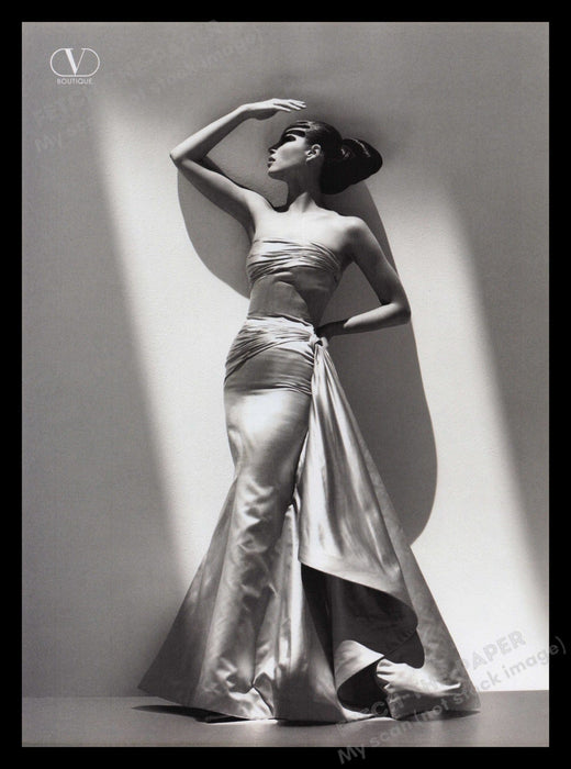 Valentino 1990s Print Advertisement 1995 Christy Turlington Gown Super Model Fetch the Paper!