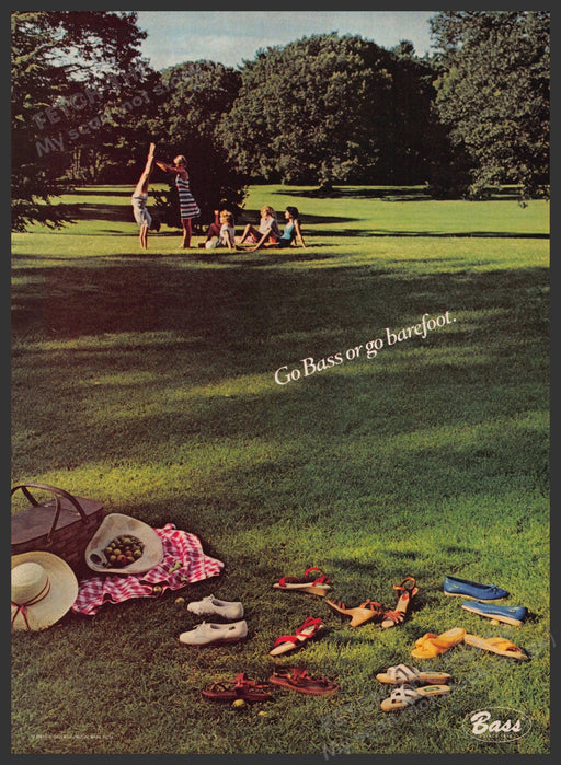 Bass Shoes 1980s Print Advertisement 1983 Legs Park Picnic Grass Handstand Fetch-the-Paper