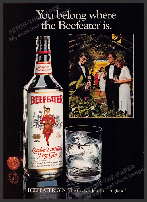 Beefeater Gin 1980s Print Advertisement 1982 "You belong where the Beefeater is" Fetch-the-Paper