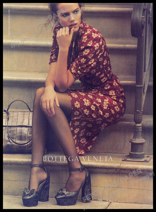 Bottega Veneta 2010s Print Advertisement 2013 Shoes Legs Stoop Stairs Model Bottega Veneta