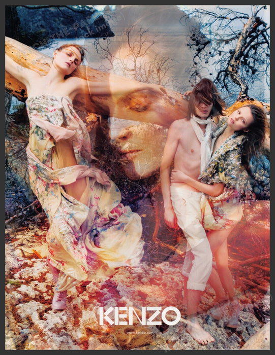 Kenzo Clothing 2000s Print Advertisement Ad 2009 Couple Colorful Floral Fetch-the-Paper