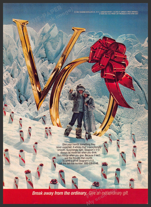 Seagram's V.O. 1980s Print Advertisement 1982 Couple Snow Holiday Fetch-the-Paper