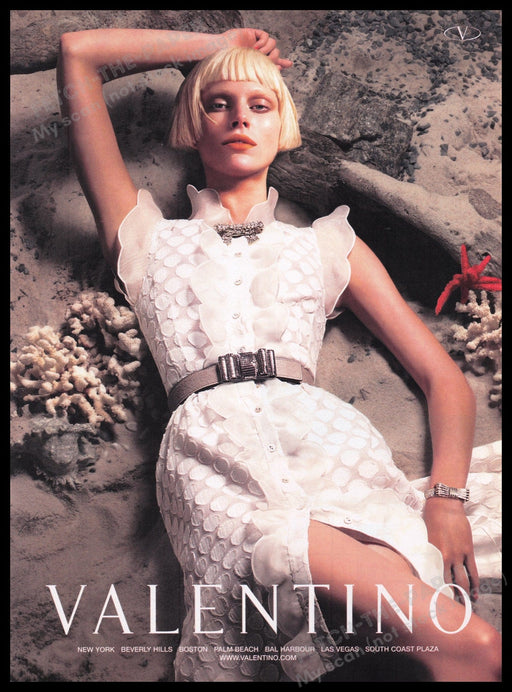 Valentino Print Advertisement Ad 2007 Fetch the Paper!