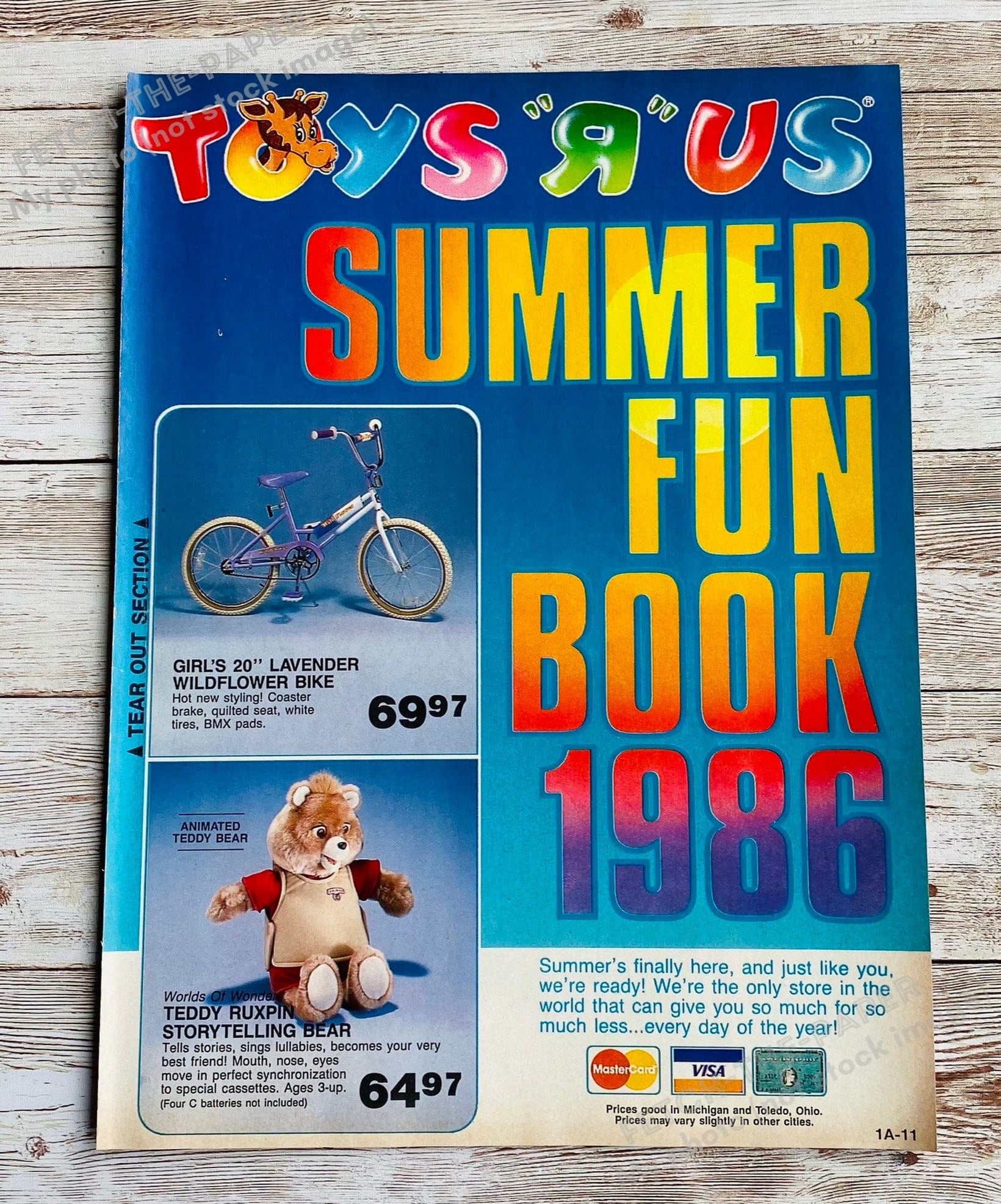 1986 Toys "R" Us Summer Fun Book Toy Catalog / Booklet Magazine Insert