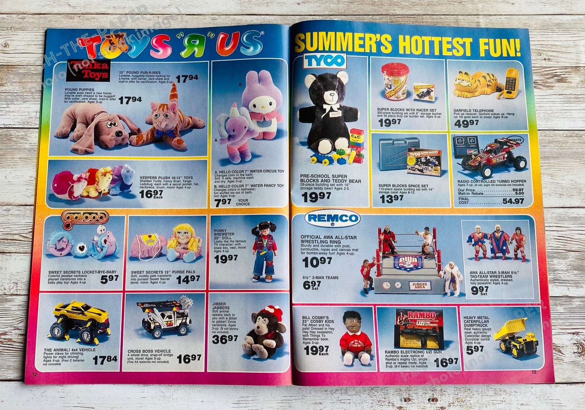 1986 Toys "R" Us Summer Fun Book Toy Catalog / Booklet Magazine Insert