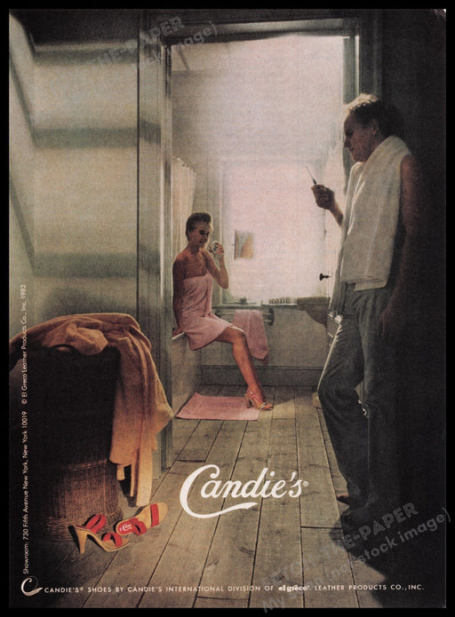 Candie's Shoes 1980s Print Advertisement Ad 1982 Legs Couple in Bathroom Fetch the Paper!