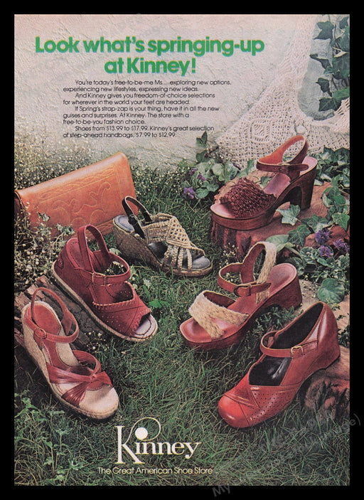 Kinney Shoes 1970s Print Advertisement Ad 1977 Spring Fetch the Paper!