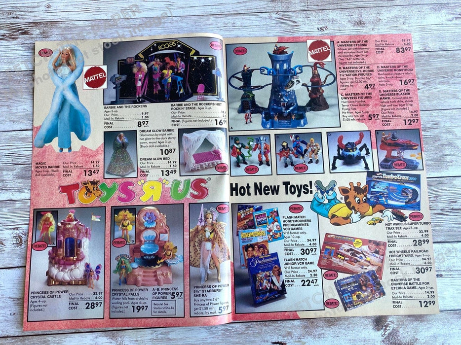 Toys "R" Us "Out of this World" 1980s Catalog Booklet Magazine Insert 1986 Fetch the Paper!