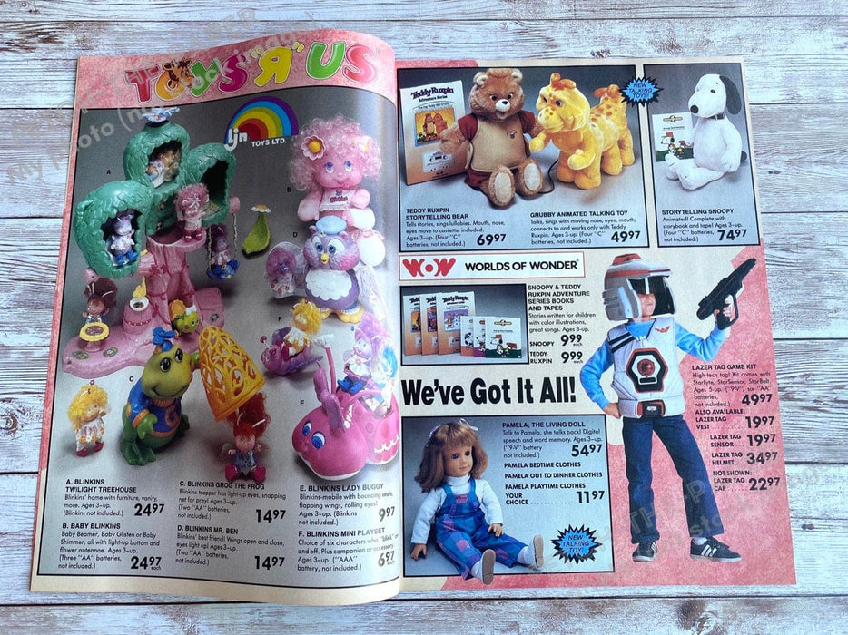 Toys "R" Us "Out of this World" 1980s Catalog Booklet Magazine Insert 1986 Fetch the Paper!